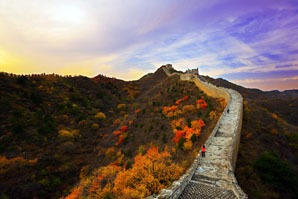 Чому Велику Китайську стіну називають Стіна завдовжки в 10 000 чи